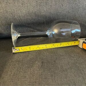 Elegant Clear 8.5 inch Wine Glass